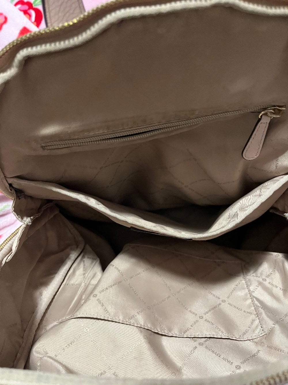 Michael kors back pack